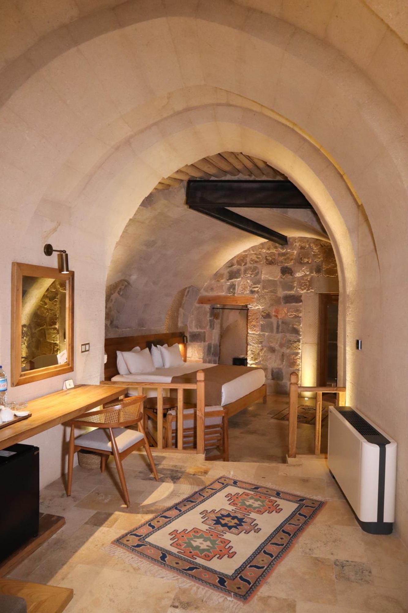 Kappadoks Cave Hotel Uchisar Exterior photo