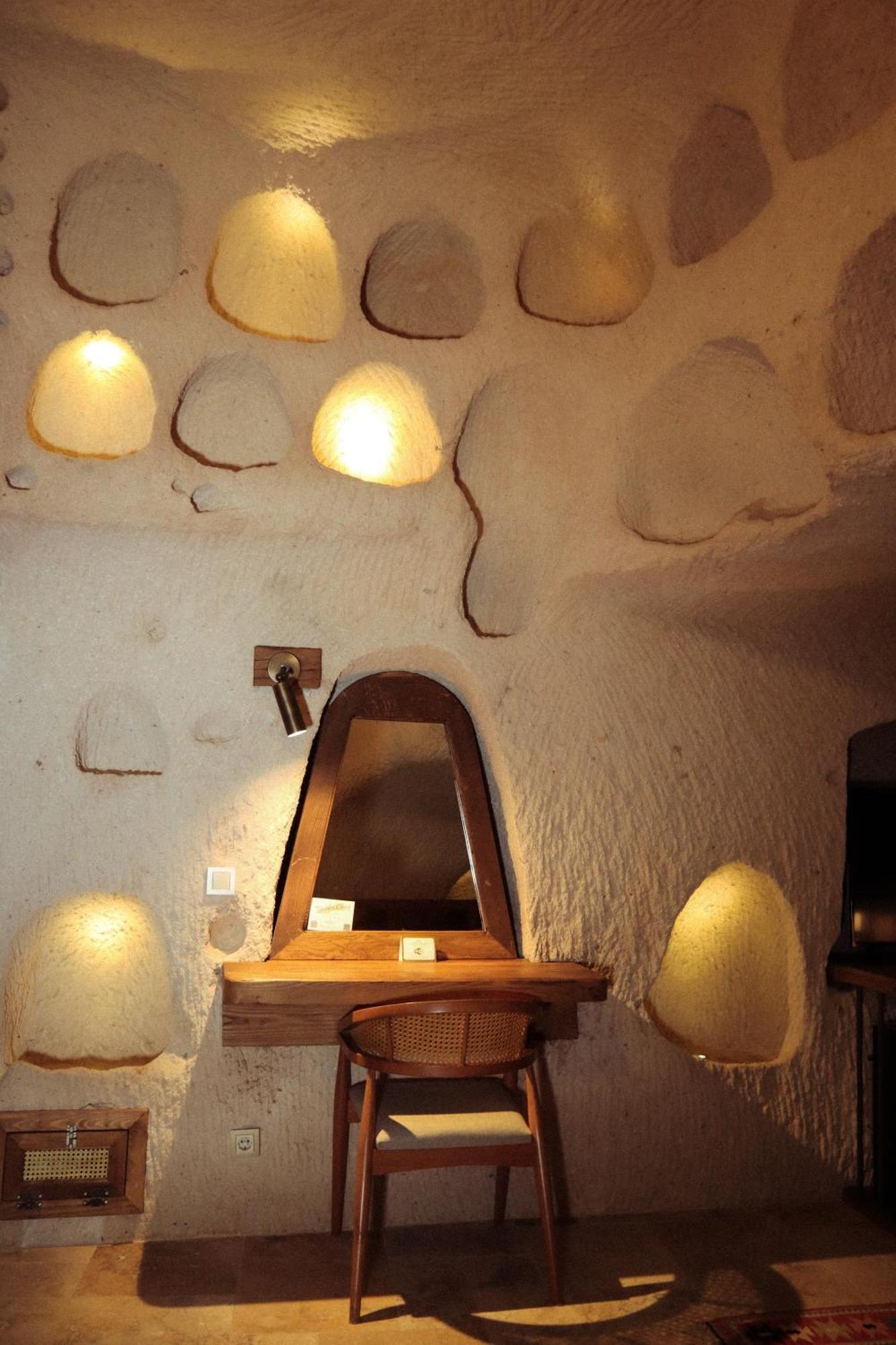 Kappadoks Cave Hotel Uchisar Exterior photo